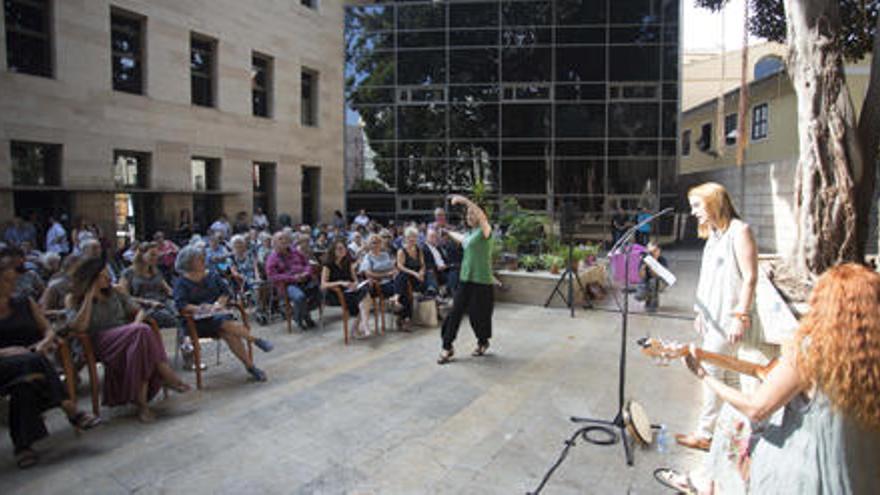 Música per la Vida ofreció uno de sus microconciertos, ayer, durante el acto de presentación.