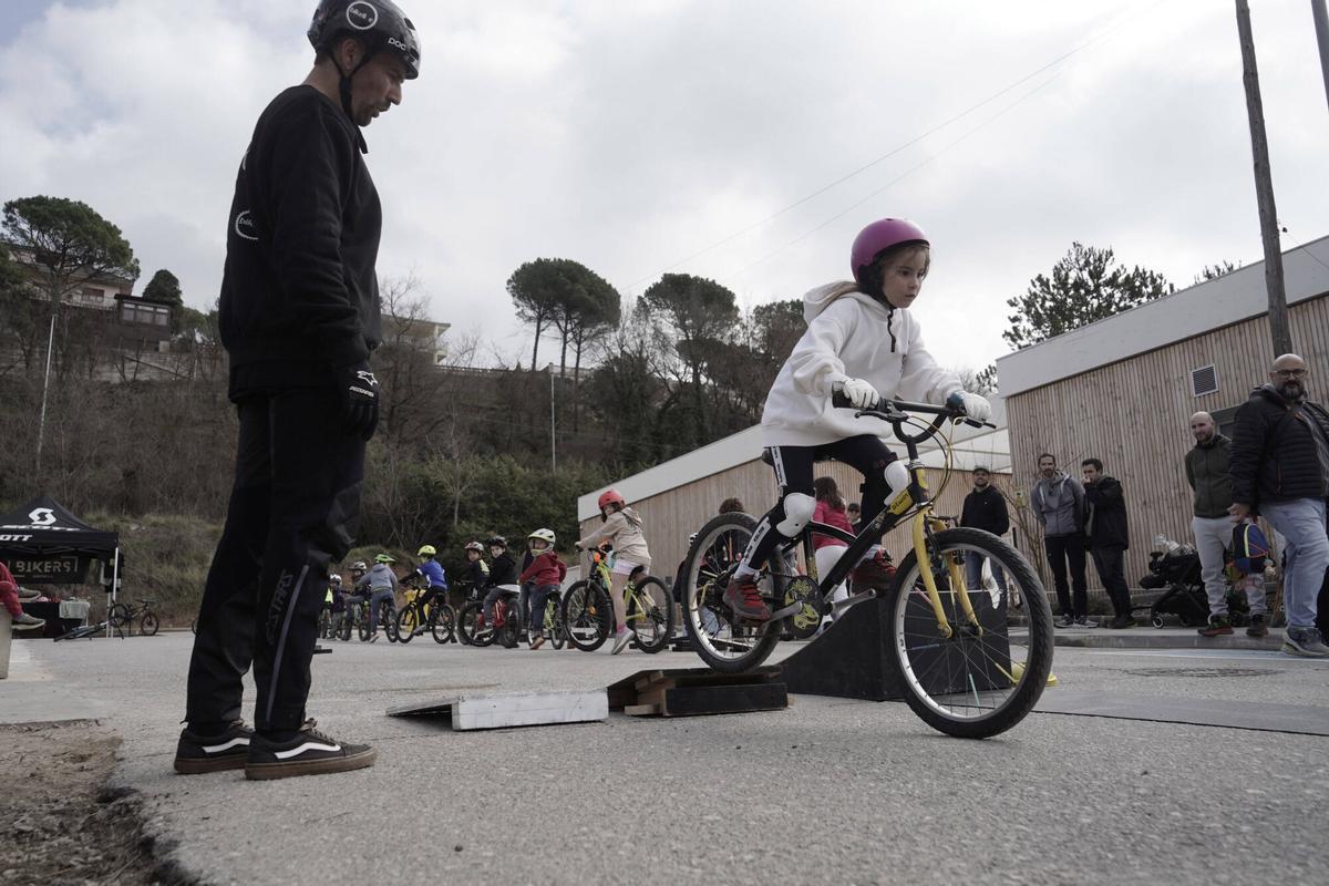 Imatge de l'acte inaugural de la nova pista de pump track de Gironella, en imatges