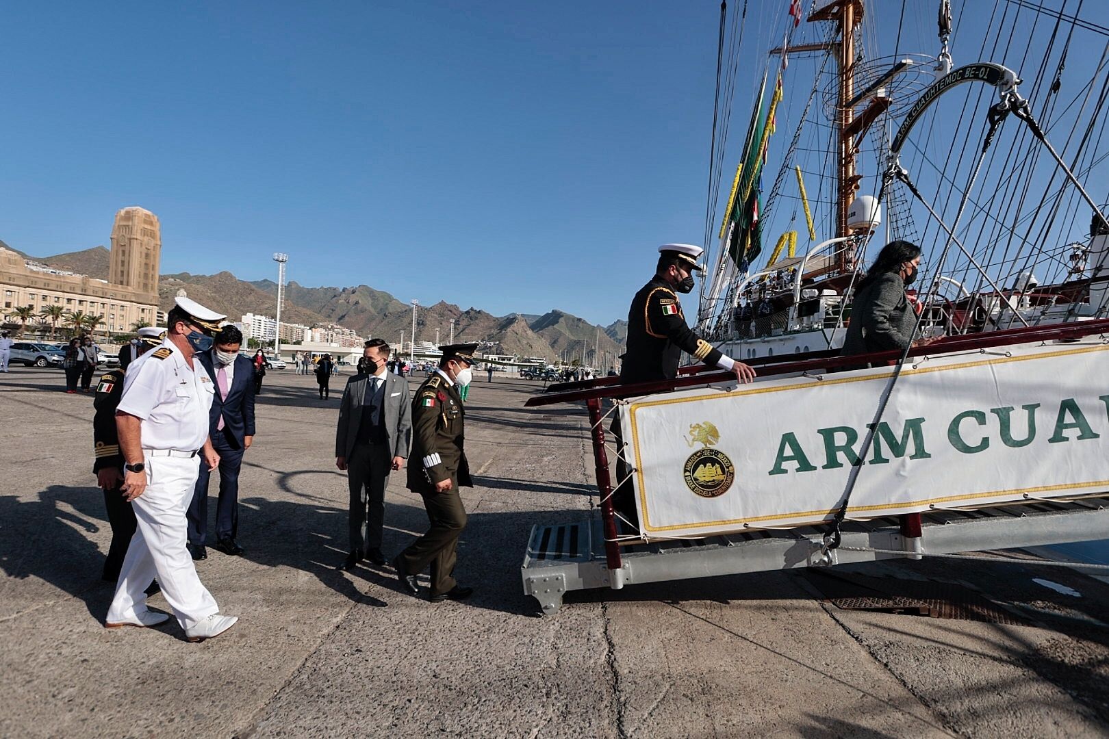 Llegada al Puerto de Santa Cruz del buque escuela mejicano Cuauhtémoc