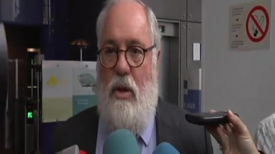 Cañete pide otra cartera a Juncker