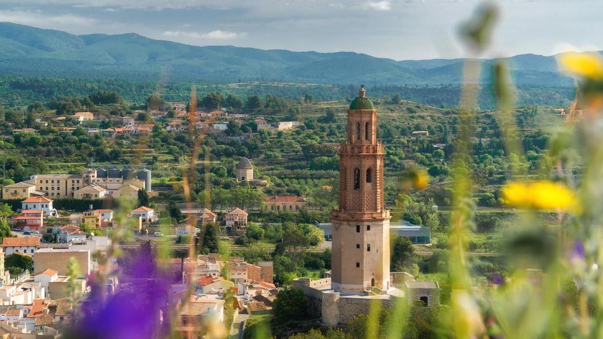Un pueblo que no conocías y que te enamorará.