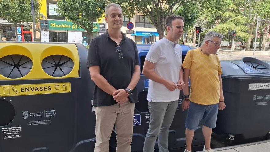 Así son los contenedores adaptados para personas con movilidad reducida de Villena