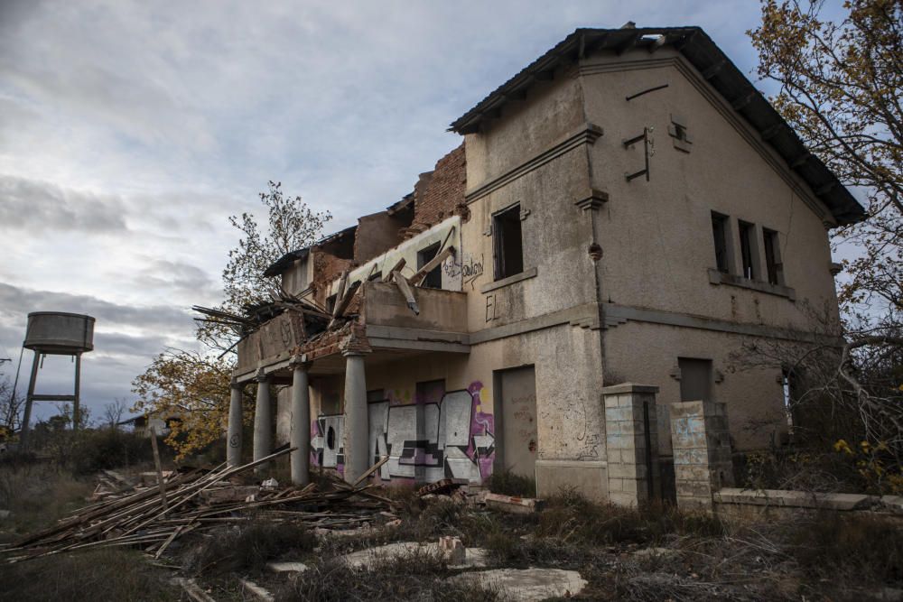 Estación de tren de Andavías en ruinas