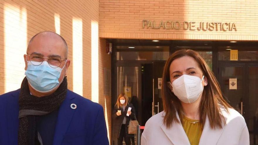 Miguel López y Rosa García cuando acudieron a declarar