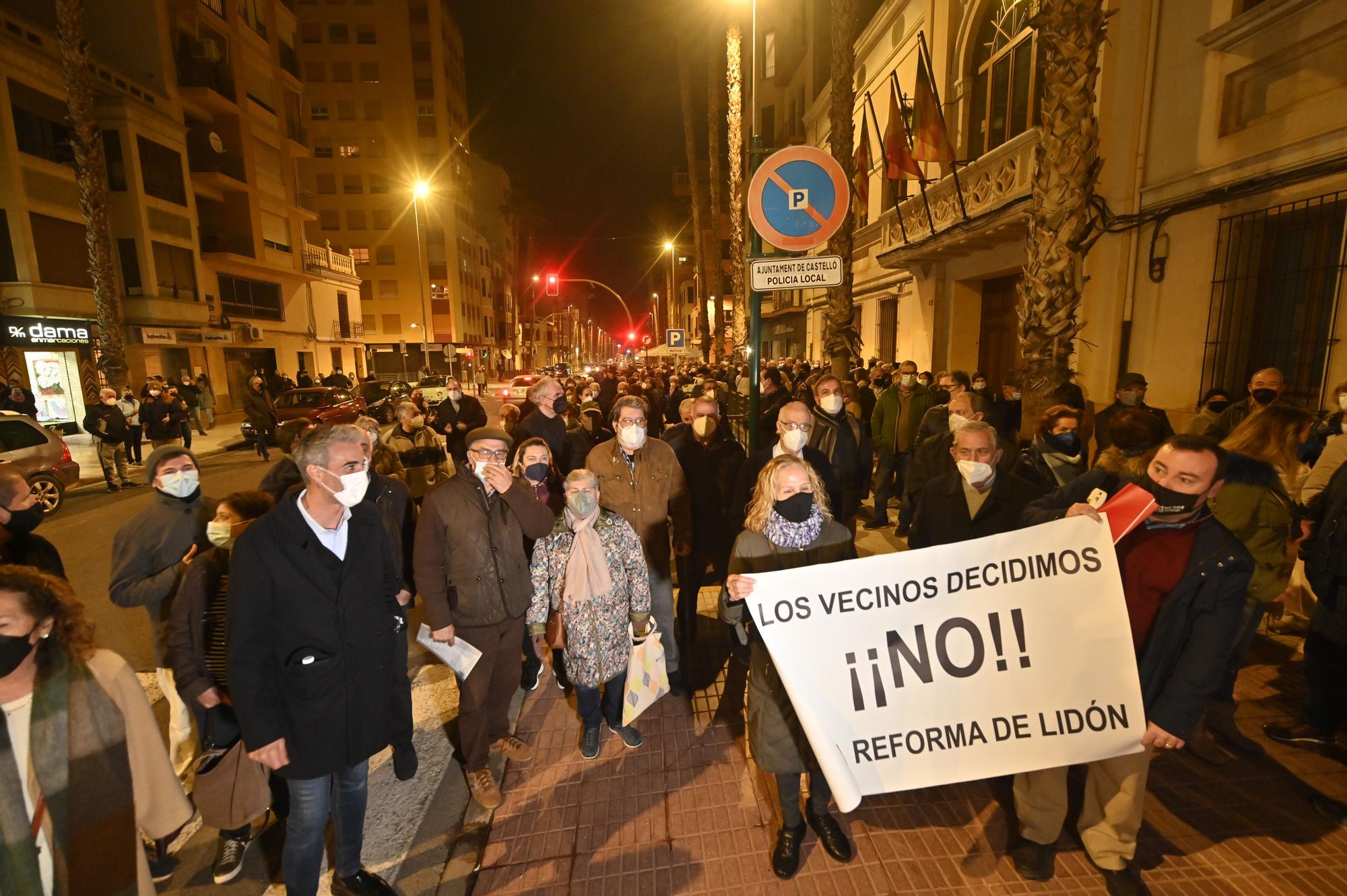 Manifestación contra la reforma de Lledó