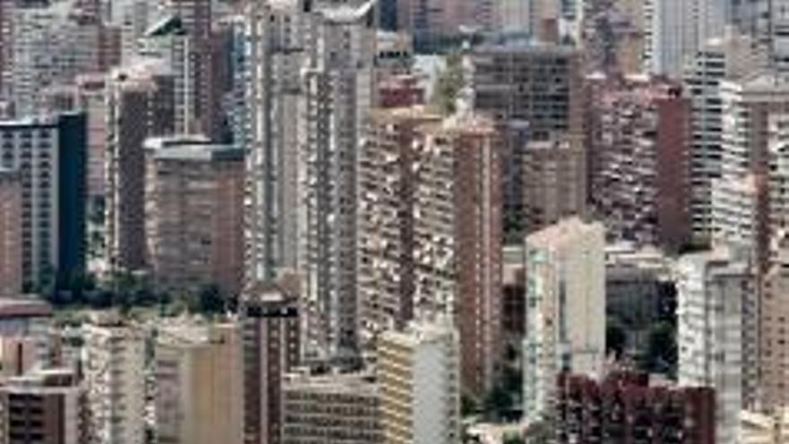 Los hoteles de Benidorm podrán acogerse en un mes a la medida para aumentar su edificabilidad