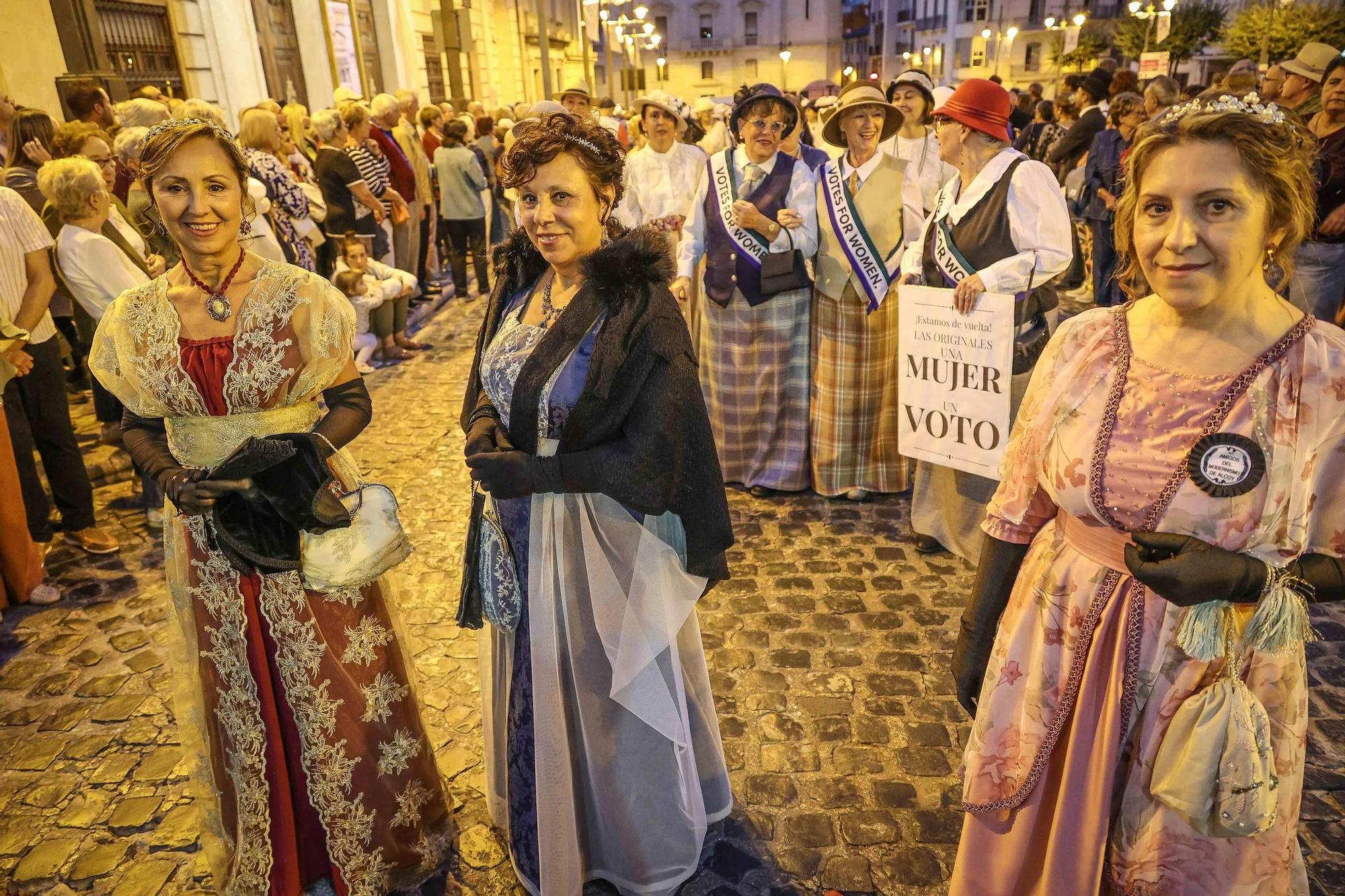 Inicio de la Feria Modernista de Alcoy 2025
