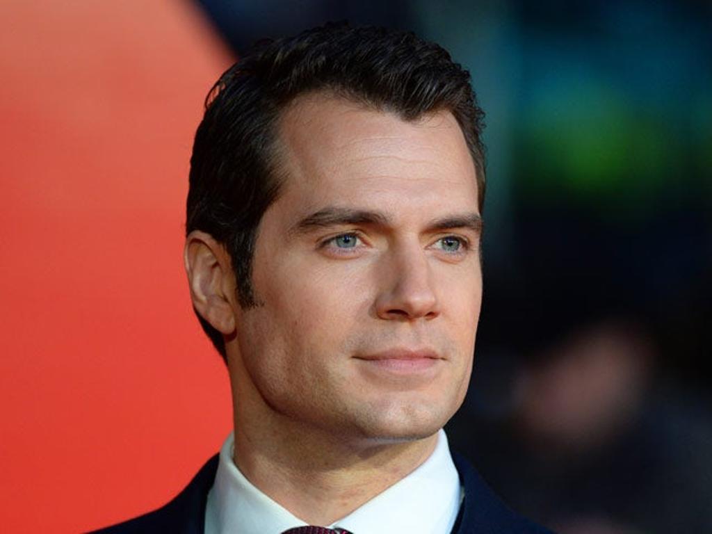 Henry Cavill ha roto con Tara King