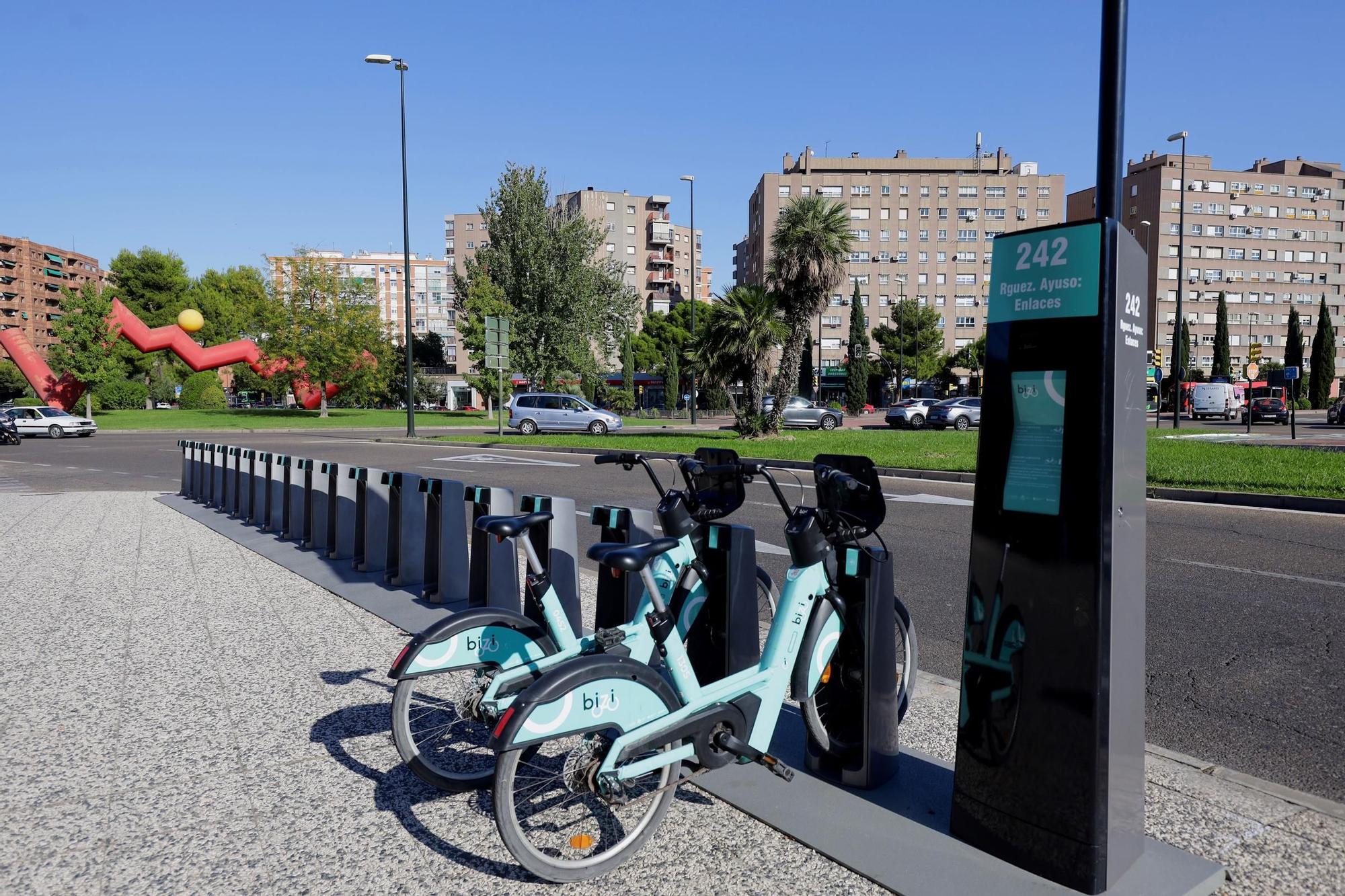 En imágenes | Recorrido por la avenida Manuel Rodríguez Ayuso de Zaragoza