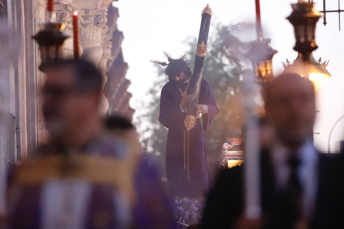 El vía crucis de la Quinta Angustia en Córdoba, en imágenes