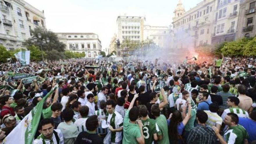 Córdoba sale a la calle para celebrar el ascenso a Primera