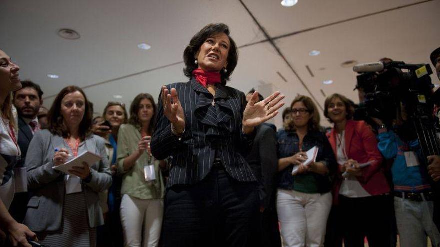 Ana Botín ofrece continuidad para alargar el éxito logrado por su padre