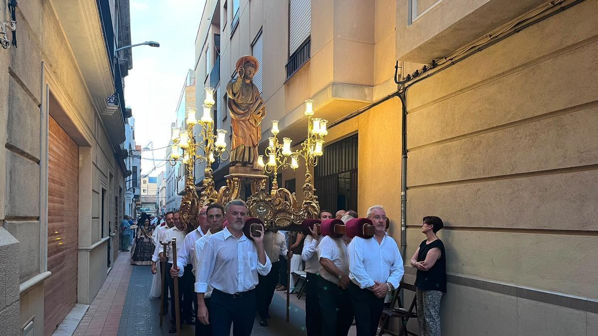 Nules mantiene viva la devoción por Sant Bartomeu seis siglos después