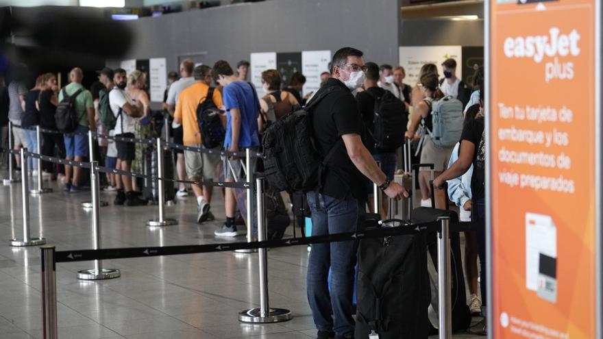 La segunda jornada de huelga de easyJet provoca 16 cancelaciones