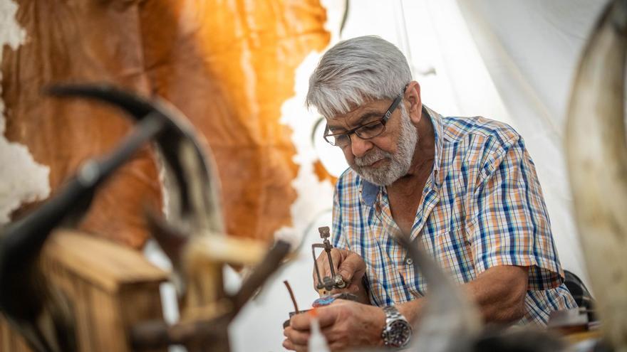 Manos que guardan tradición: abre la Feria de Artesanía de Canarias