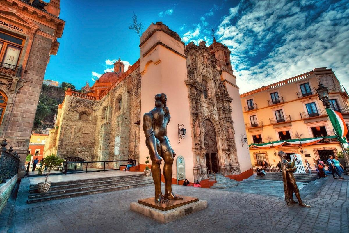 Plaza del Teatro Juárez de Guanajuato