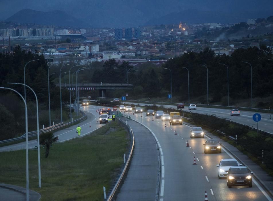 Corte de un carril en la autopista "Y"