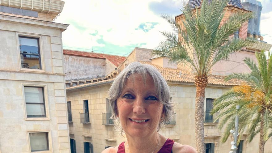 Loreto Cruz, enfermera de Alicante: «El cuidado de las pantallas y las agresiones en los colegios es trabajo comunitario»