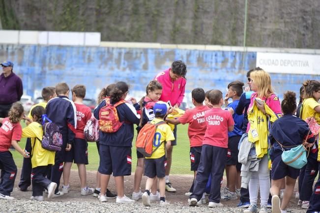 Entrenamiento de la UD Las Palmas en Barranco ...