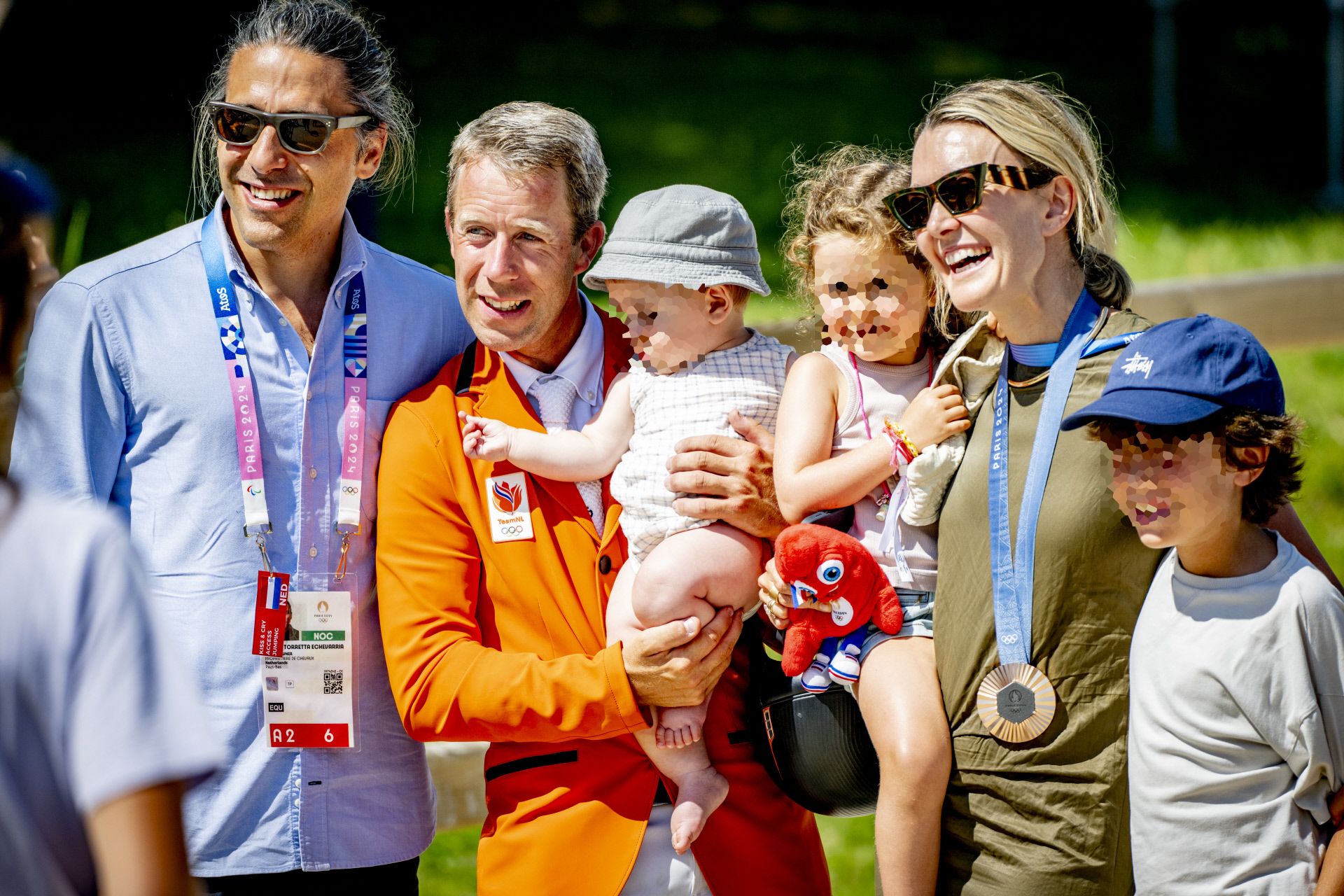 Marta Ortega disfruta en los JJOO de París con sus tres hijos.