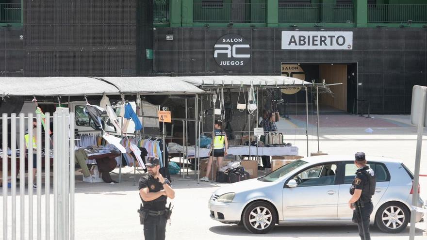 La redada de falsificaciones del mercadillo del Martínez Val