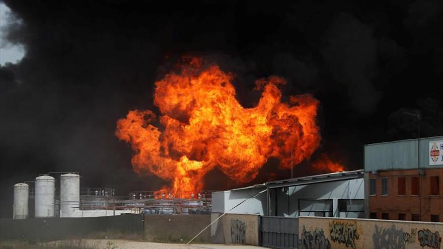 Una treintena de heridos por una explosión en una nave de Madrid