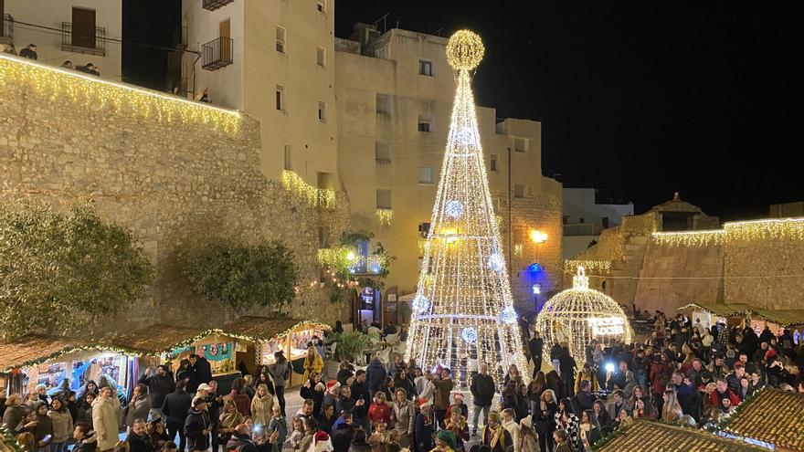 Todas las fotos de los encendidos de luces de Navidad en Castellón de este viernes