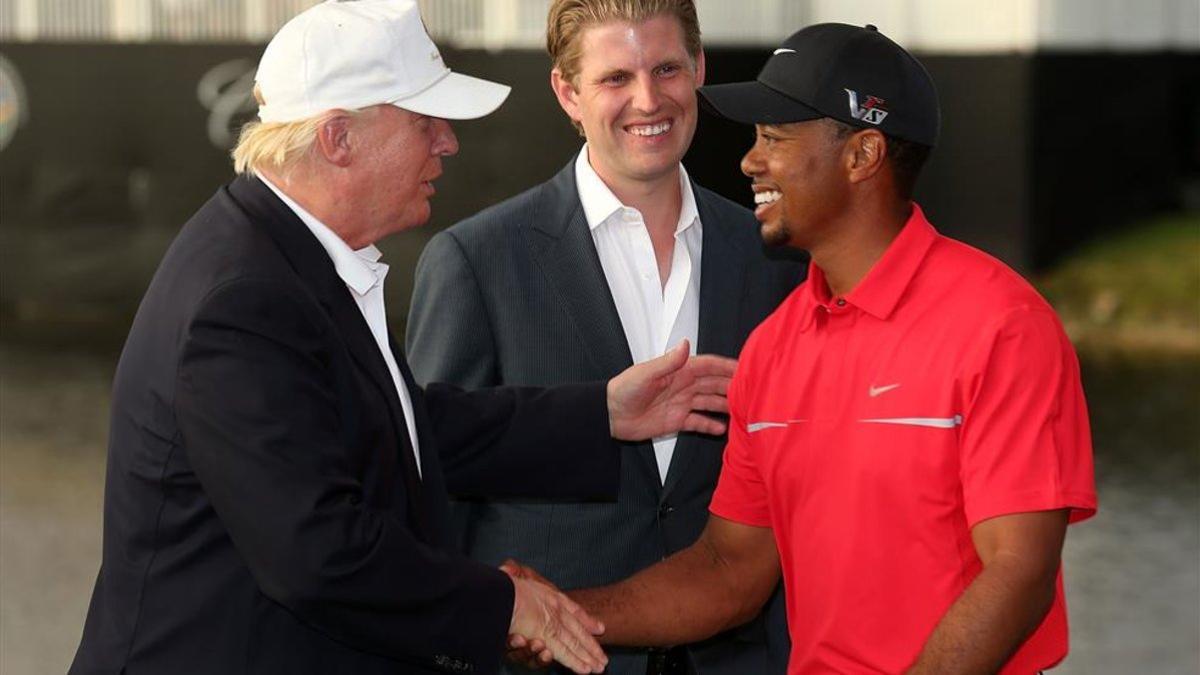 Donald Trump (izquierda, con gorra blanca) apoyará la decisión nipona