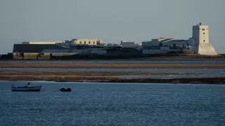 Este es el pueblo andaluz que tiene un castillo flotante conocido como el Templo de Hércules de Andalucía: aquí estuvieron Julio César y Aníbal