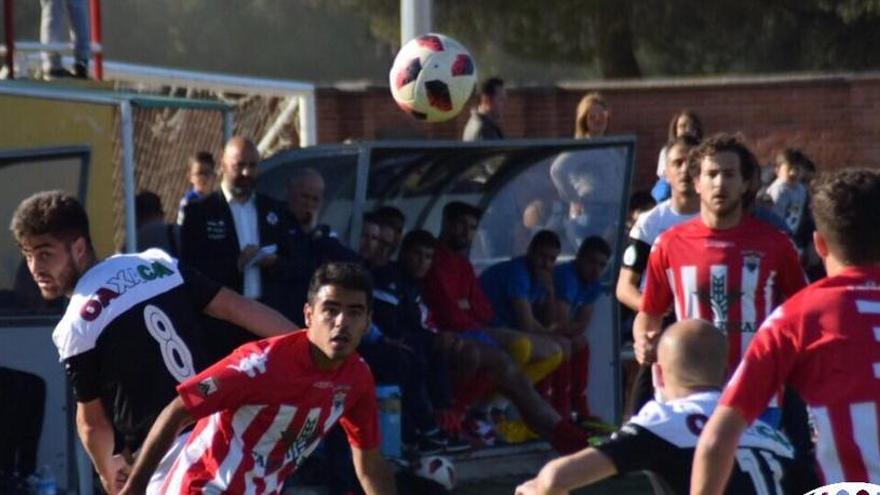 El Zamora no pasa del empate y se deja el liderato en Tordesillas (0-0)