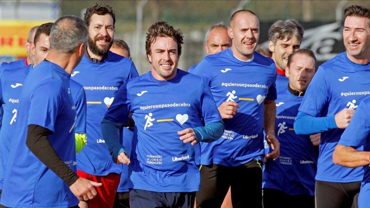 Alonso cumplió con la tradición de correr en Llanera