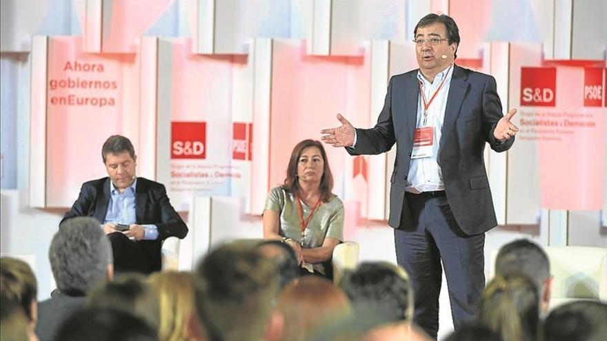 El PSOE escenifica su división en la Escuela de buen Gobierno