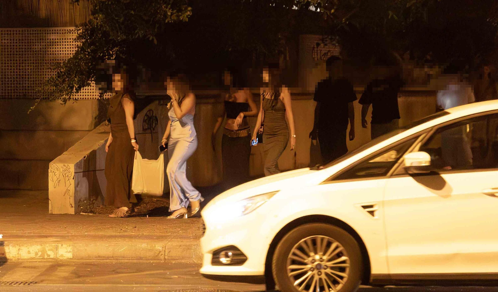 Los martes de ellas’ en la playa de San Juan: la nueva excusa para el botellón