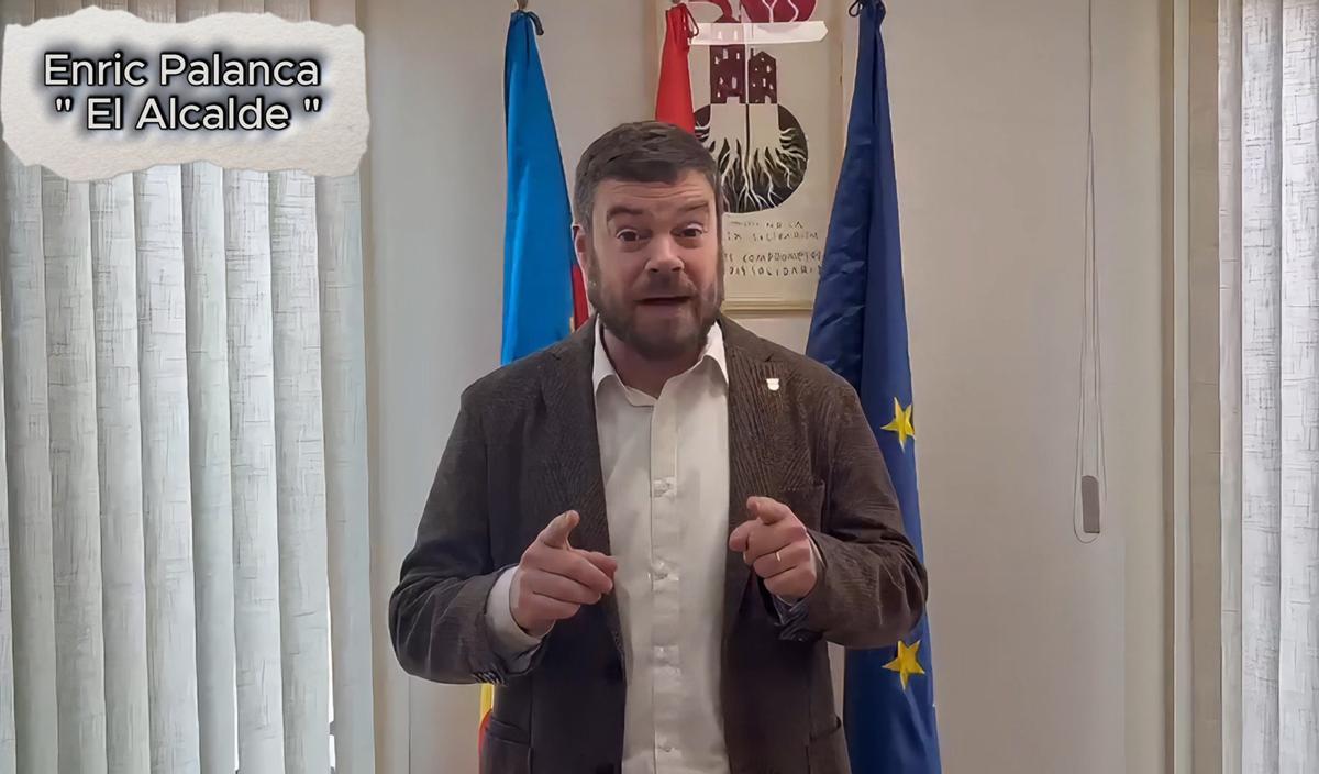 El alcalde Enric Palanca en el vídeo presentado a TVE para que La Pobla de Farnals sea seleccionada.