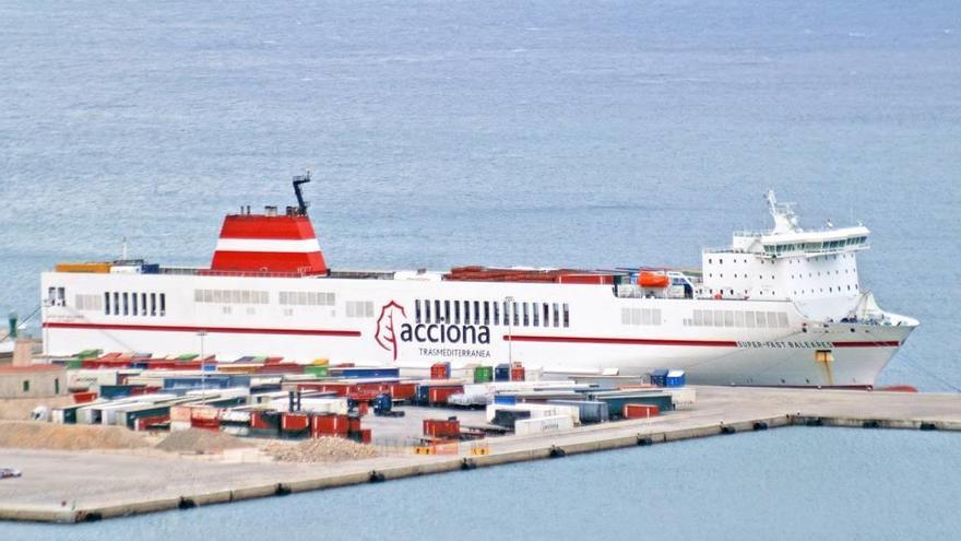 El ferry en el que ocurrieron los hechos, atracado en el puerto de Palma.