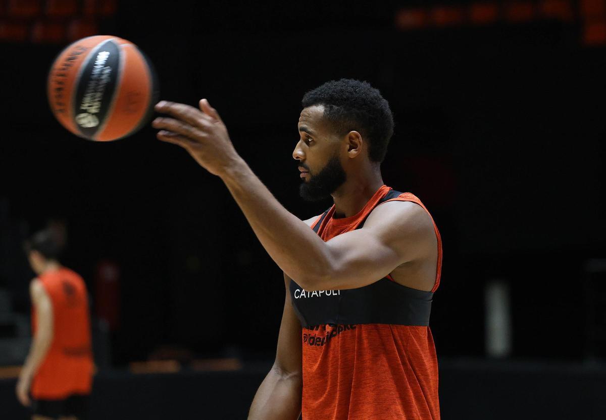Entrenamiento del Valencia Basket previo al partido frente a Maccabi
