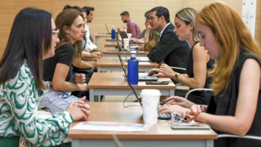 Candidatos para trabajar en Starlite durante el proceso de selección de la edición del año pasado.
