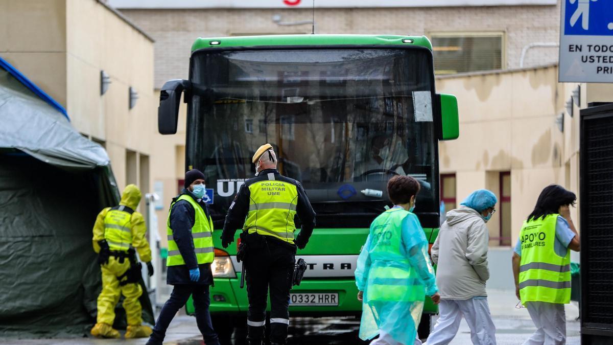 Traslado de pacientes desde el Gregorio Marañón de Madrid a IFEMA en la pandemia