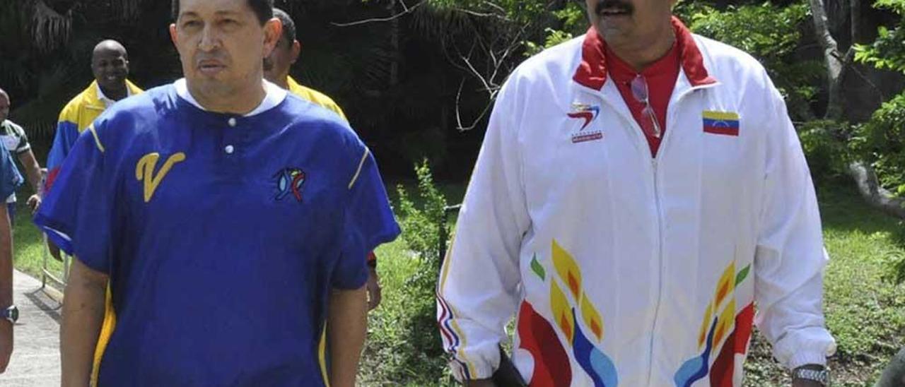 Hugo Chávez y Nicolás Maduro, en una imagen del año 2011.