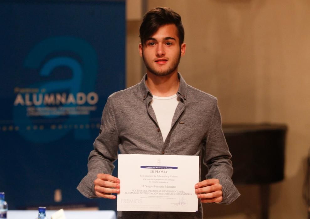 Premio a los 45 mejores estudiantes asturianos