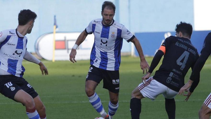 Josín Martínez, en el encuentro ante el Compostela.