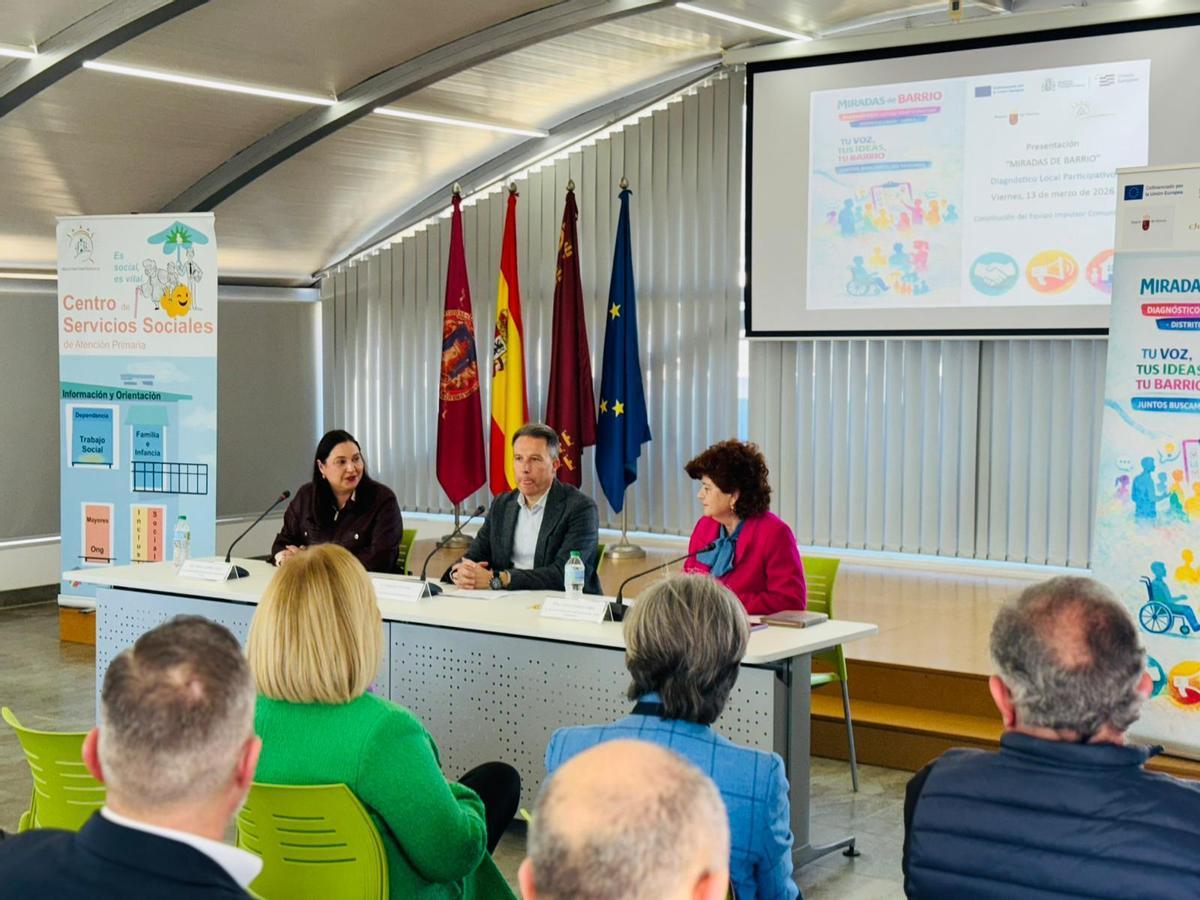 El alcalde, Fulgencio Gil, presidía la puesta de largo del programa.