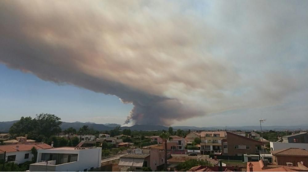 Imagen del incendio desde el Puerto de Burriana