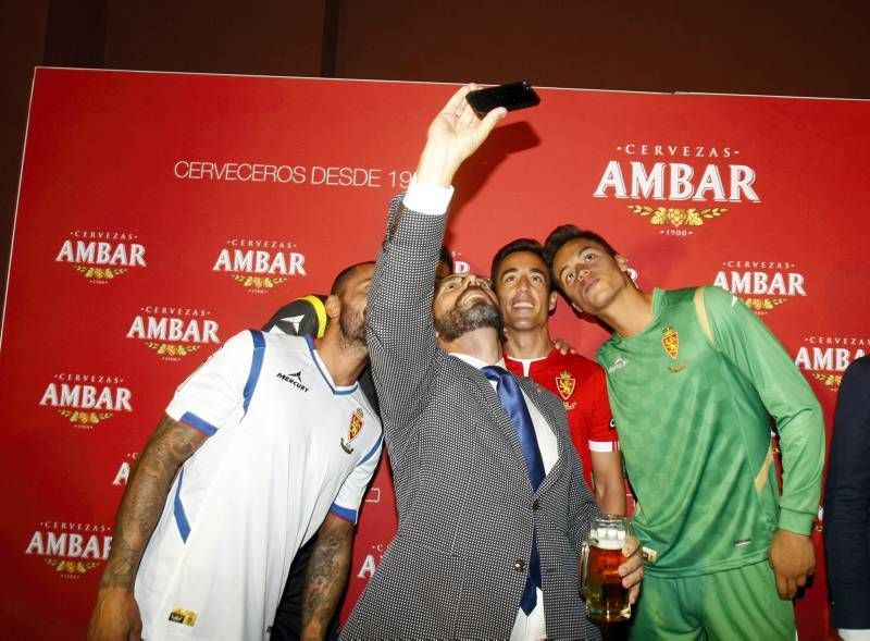 Fotogalería: presentación de las equipaciones del Real Zaragoza para esta temporada