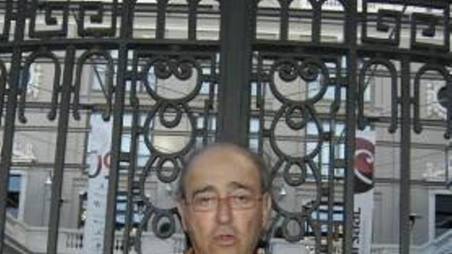 Carles Santos (Vinaròs, 1940-2017) el 2009 davant del Kursaal