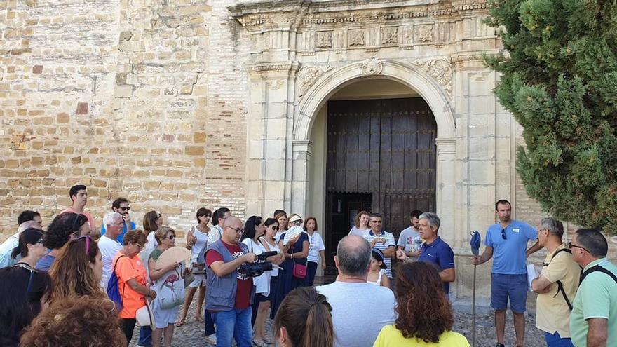 Ruta guiada celebrada en una edición anterior de las Jornadas de la Arquitectura del Sol en Bujalance.