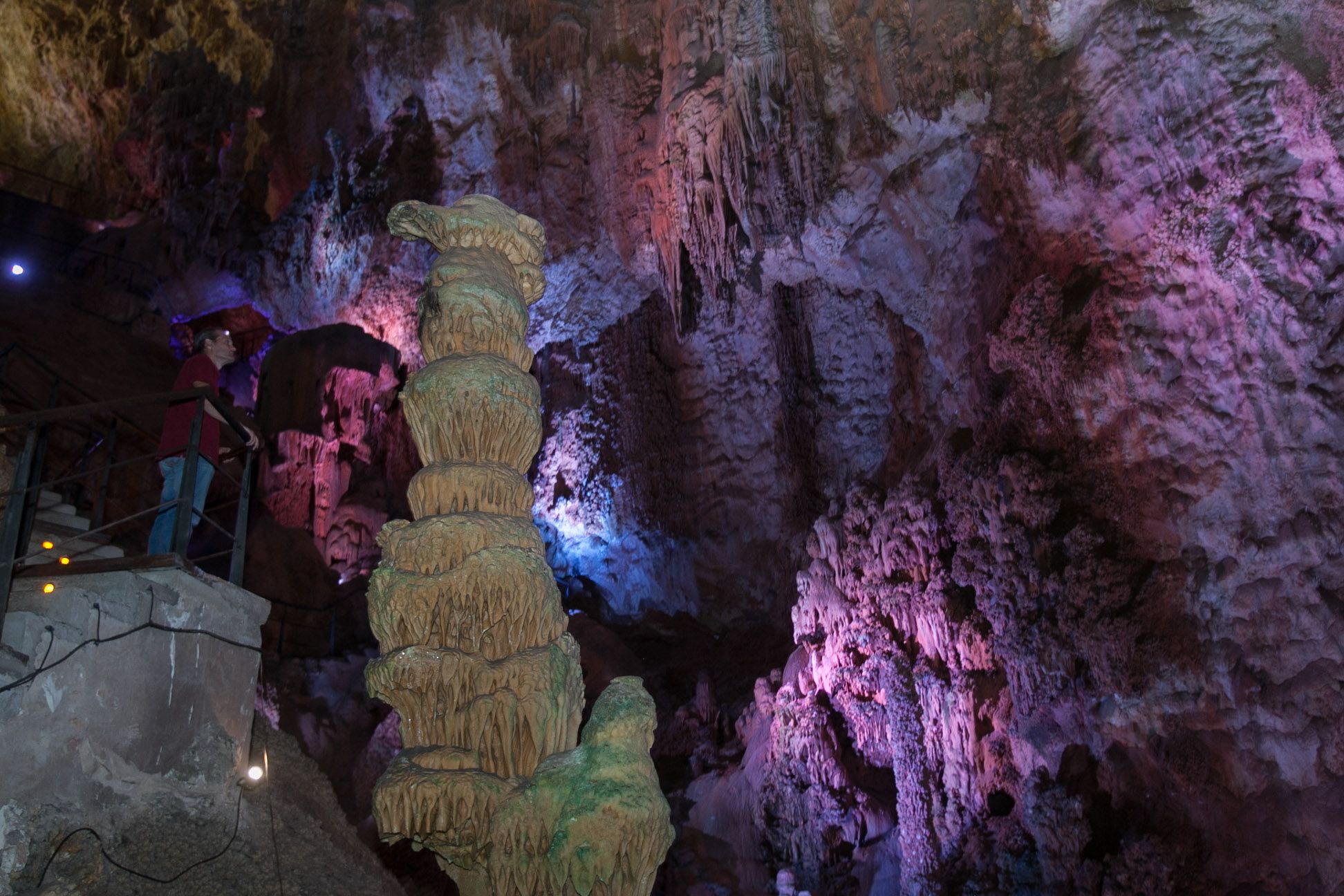 Cuevas del Canelobre, un tesoro en la provincia de Alicante