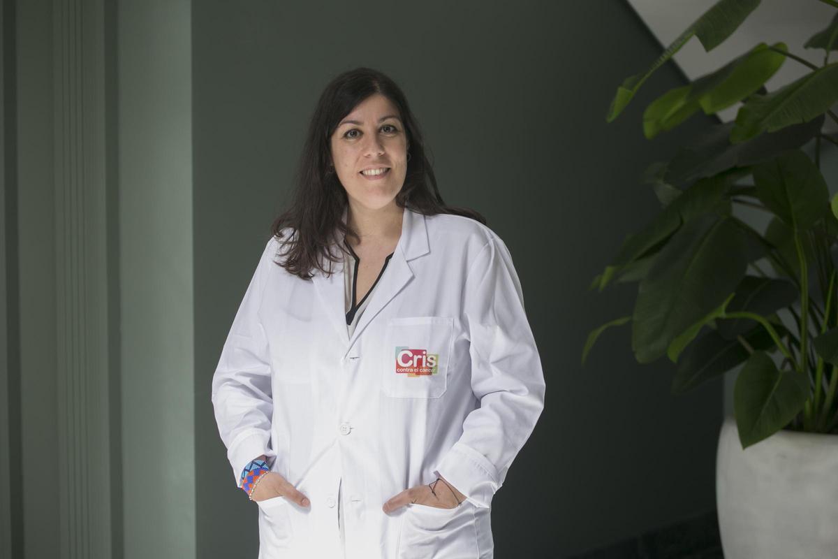 Laura Mezquina, jefa de tumores torácicos del Hospital Clínic, experta en gas radón e investigadora CRIS contra el Cáncer