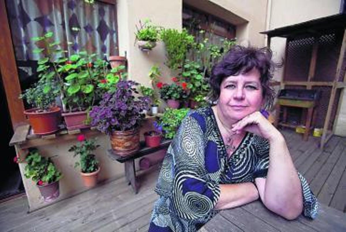 La soledad de los enfermos «raros» «El angioedema suele ser diagnosticado como una simple alergia» «Hace años que no puedo conducir o bañarme sola en el mar»