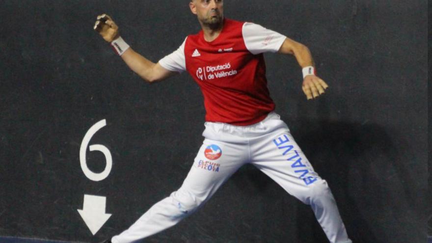 Alejandro de Paterna, líder amb El Puig B. | FEDPIVAL
